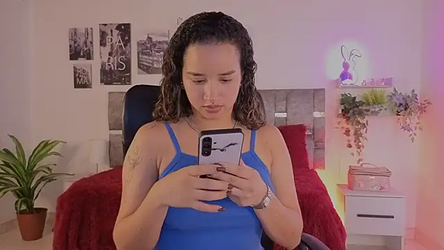 emilyrouxe online show from May 2026 03:18:02 PM
