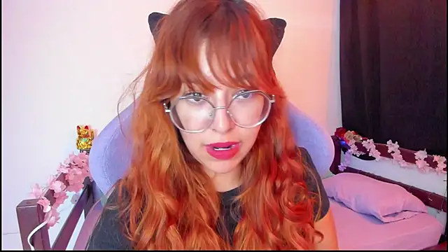  Moon Johnson online show from November 2025 12:49:02 AM