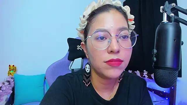  Moon Johnson online show from November 2025 01:32:02 AM