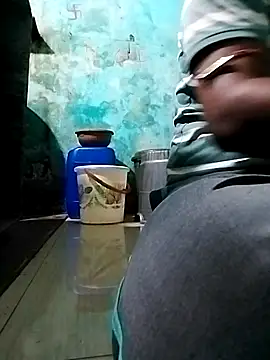 sudhastriper online show from October 2025 01:43:02 PM