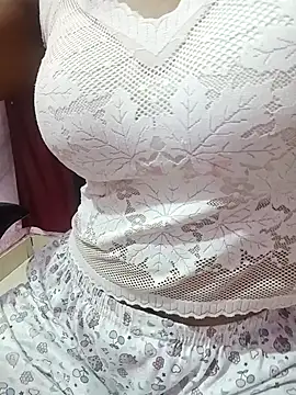 Snapshot of gulabo-Queen chatting on October 2025 07:59:01 PM gulabo-Queen online show from October 2025 07:59:01 PM