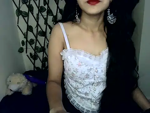 Snapshot of SUZY_FROMUS chatting on January 2025 02:50:02 PM SUZY FROMUS online show from January 2025 02:50:02 PM