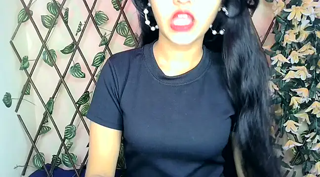 Snapshot of SUZY_FROMUS chatting on January 2025 11:17:01 AM SUZY FROMUS online show from January 2025 11:17:01 AM