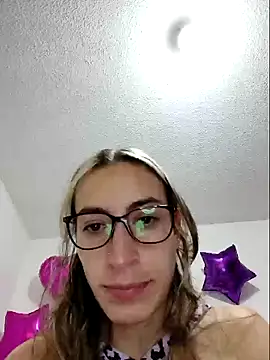 Snapshot of Melinaa-sex chatting on November 2025 03:10:01 AM Melinaa-sex online show from November 2025 03:10:01 AM