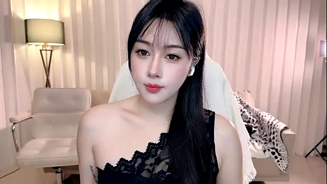 Snapshot of K-moumou chatting on September 2025 03:29:02 PM K-moumou online show from September 2025 03:29:02 PM
