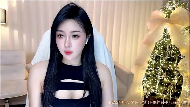 K-moumou online show from December 2025 02:42:02 PM