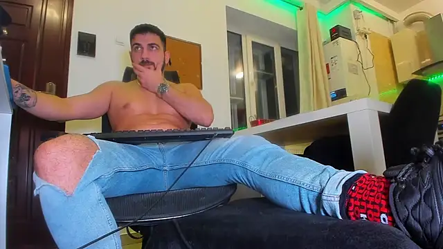 Snapshot of welcometo_hell chatting on November 2025 10:20:02 PM welcometo hell online show from November 2025 10:20:02 PM