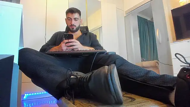 Snapshot of welcometo_hell chatting on October 2025 01:46:02 PM welcometo hell online show from October 2025 01:46:02 PM