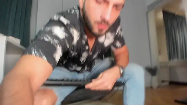 Snapshot of welcometo_hell chatting on October 2025 08:32:02 PM welcometo hell online show from October 2025 08:32:02 PM