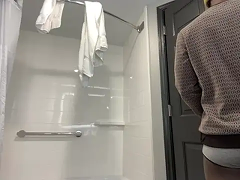 Backshort11 online show from February 2026 01:55:01 PM