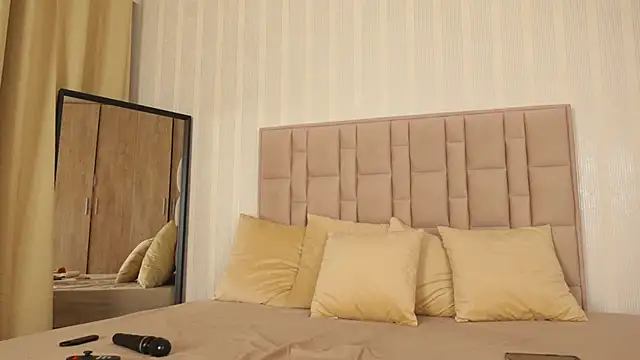 GabyRios online show from October 2025 09:05:02 PM