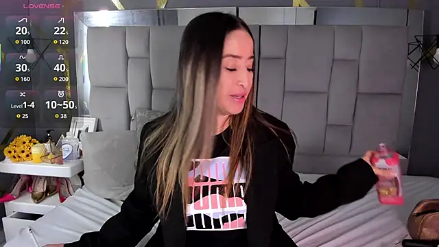 AliceSteel12 online show from November 2025 06:08:01 PM