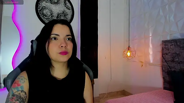 tatiana sc online show from November 2025 01:26:02 PM