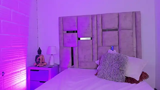 EmmaBecket2 online show from November 2025 03:21:02 AM