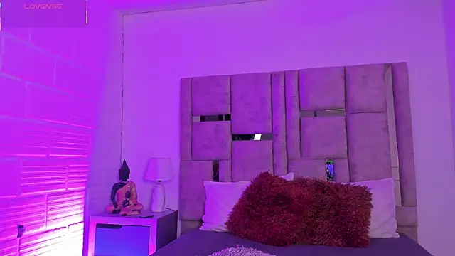 EmmaBecket2 online show from November 2025 04:34:02 AM