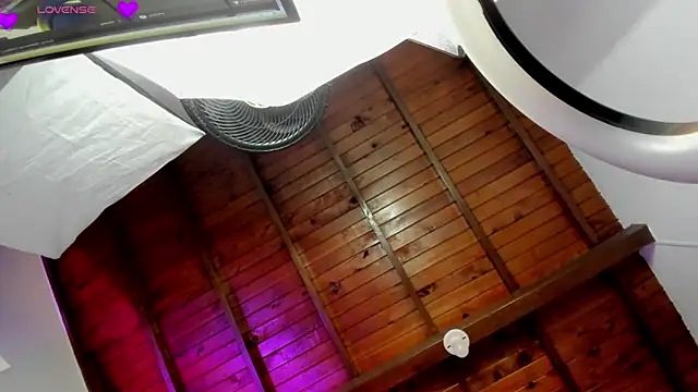 EmmaBecket2 online show from March 2026 12:34:01 PM