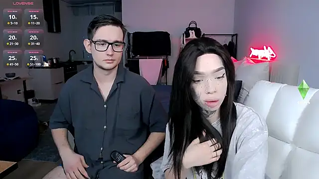 Tanya M online show from April 2026 04:33:01 PM