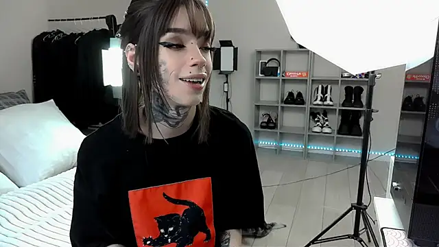 Tanya M online show from February 2025 11:07:01 AM