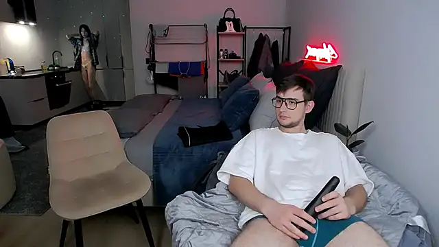 Tanya M online show from April 2026 07:07:02 PM