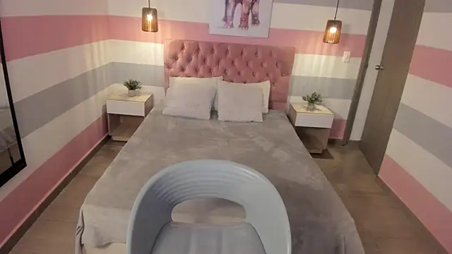 Snapshot of Carol_Pinter chatting on February 2025 12:55:02 PM Carol Pinter online show from February 2025 12:55:02 PM