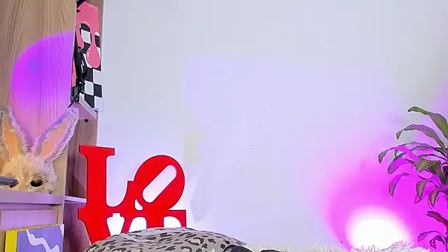 Snapshot of adelarangel chatting on December 2025 11:10:01 PM adelarangel online show from December 2025 11:10:01 PM