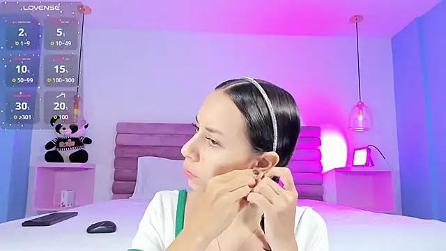 AbyCooper online show from November 2025 11:58:02 AM