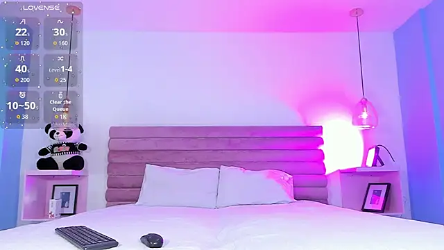 AbyCooper online show from December 2025 12:21:02 PM