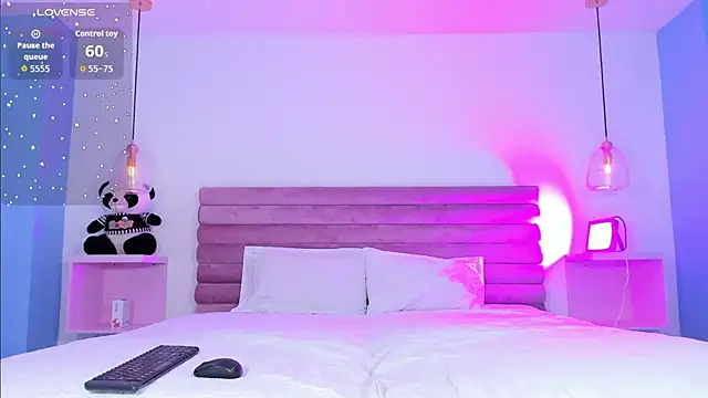 AbyCooper online show from November 2025 12:21:02 PM