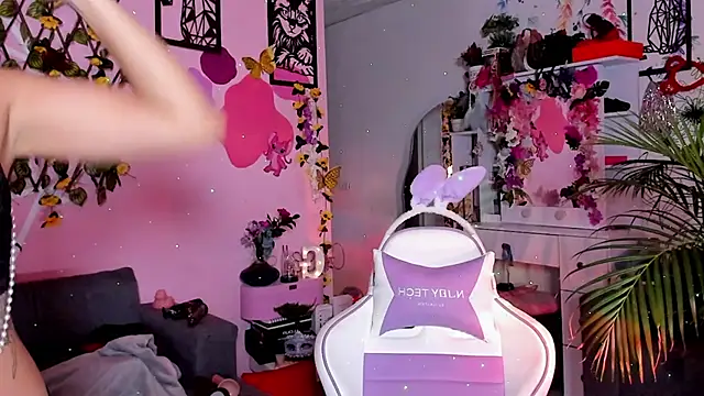 Danielacossio online show from April 2026 03:52:01 AM