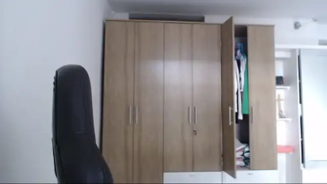 RoxanaLove9 online show from February 2026 09:22:01 PM