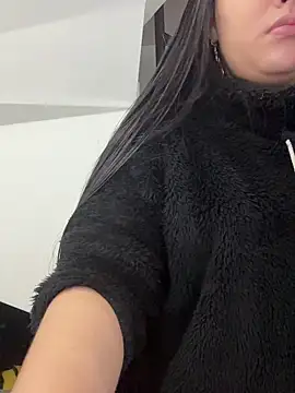 Snapshot of Annie9_ chatting on November 2025 03:50:02 AM Annie9 online show from November 2025 03:50:02 AM