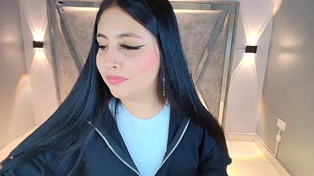 Annie9  online show from January 2026 02:18:02 AM