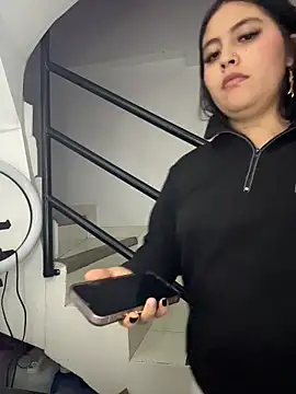 Annie9  online show from December 2025 03:53:01 AM