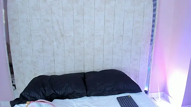 Snapshot of Annie9_ chatting on September 2025 03:41:02 AM Annie9 online show from September 2025 03:41:02 AM