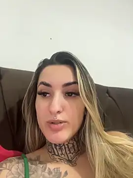 hotskinny1 online show from April 2026 04:22:02 PM