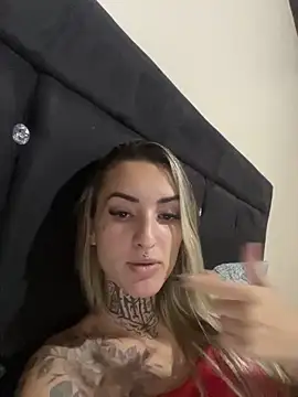 hotskinny1 online show from March 2025 06:00:02 PM