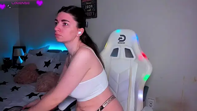 AdellaLoveX online show from December 2025 05:56:02 AM