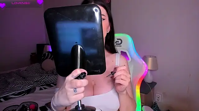 AdellaLoveX online show from December 2025 05:52:01 AM