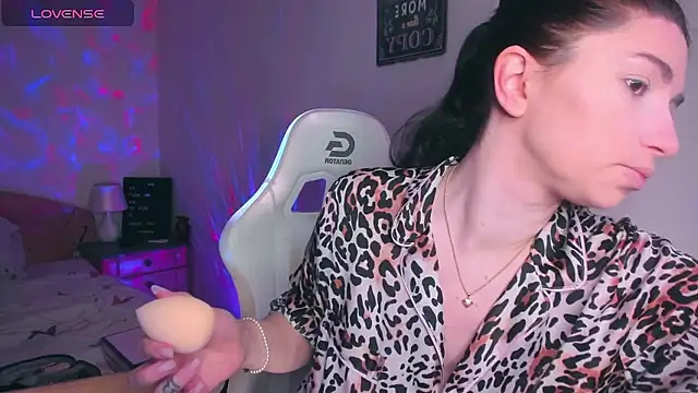 AdellaLoveX online show from January 2026 05:55:02 AM