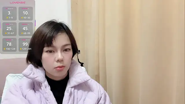 Snapshot of Linda-LL chatting on December 2025 12:22:02 PM Linda-LL online show from December 2025 12:22:02 PM