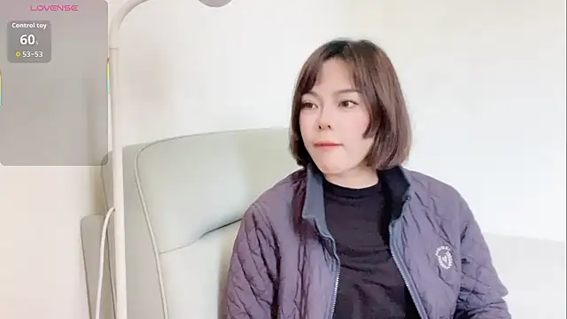 Snapshot of Linda-LL chatting on December 2025 05:31:02 AM Linda-LL online show from December 2025 05:31:02 AM