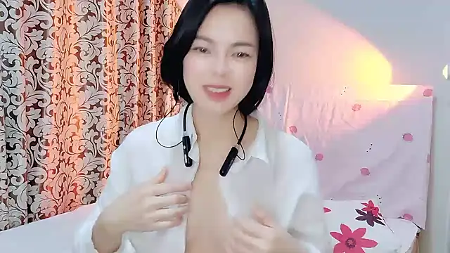 Linda-LL online show from March 2025 08:41:01 AM