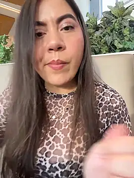 Iam  Cristal online show from May 2026 10:24:01 PM