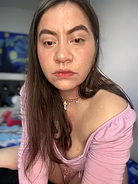 Iam  Cristal online show from December 2025 10:15:02 PM