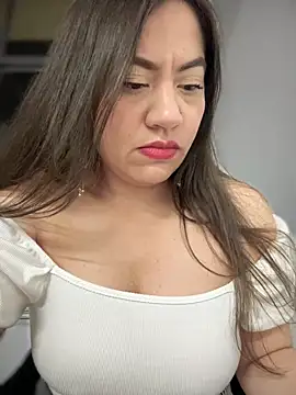 Iam  Cristal online show from March 2025 11:46:02 PM