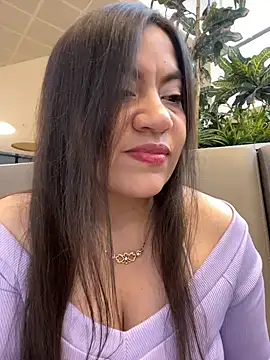 Iam  Cristal online show from February 2026 09:56:02 PM