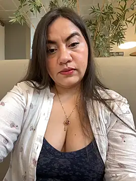 Iam  Cristal online show from March 2026 09:55:01 PM