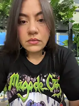 Iam  Cristal online show from June 2026 11:10:01 PM