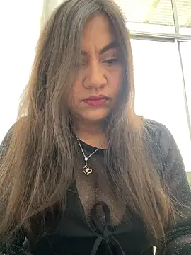 Iam  Cristal online show from February 2026 10:18:01 PM