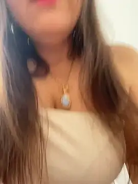 Iam  Cristal online show from May 2026 10:23:01 PM